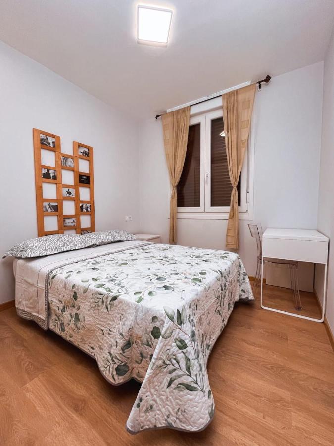 Апартаменты Habitacion En Vivienda Centrica Бильбао Экстерьер фото